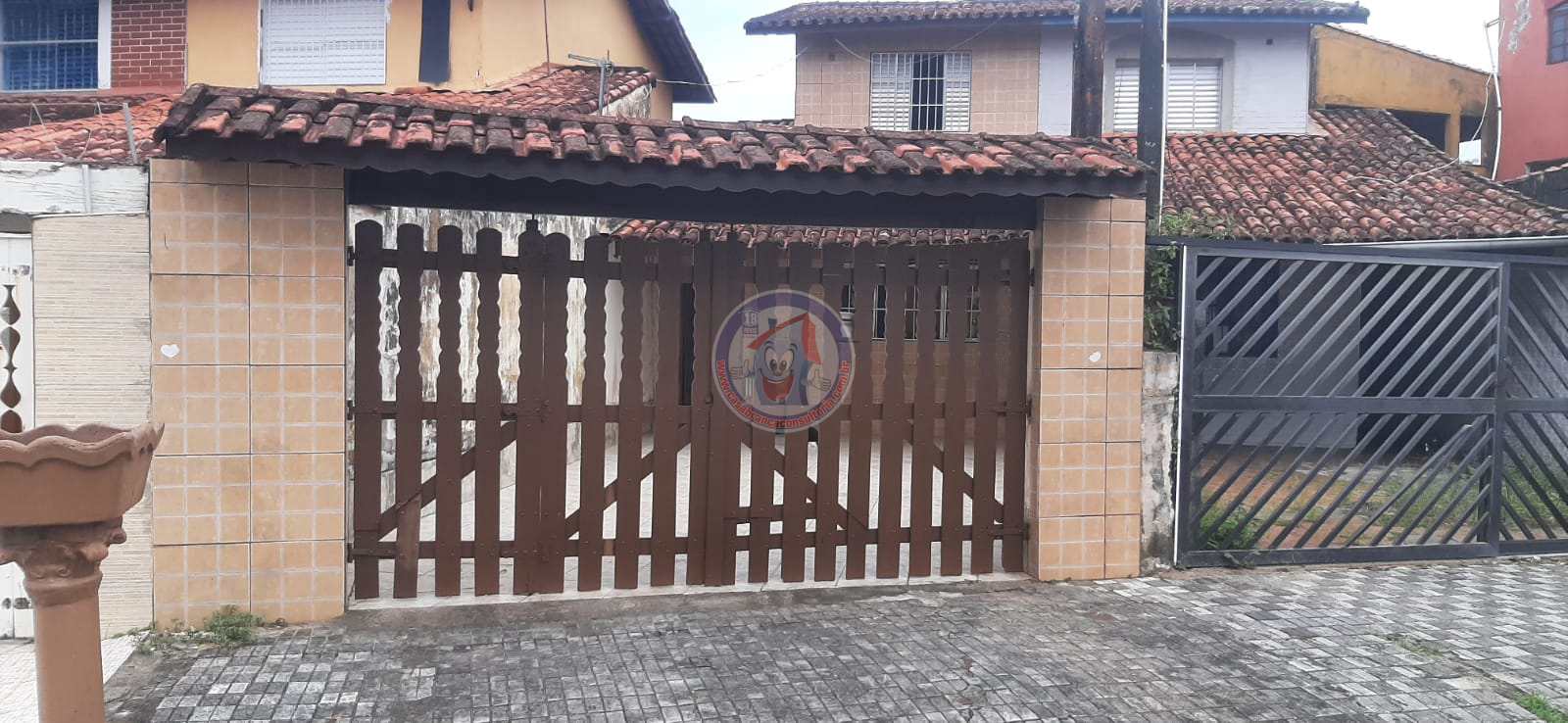 Sobrado à venda com 3 quartos, 120m² - Foto 1