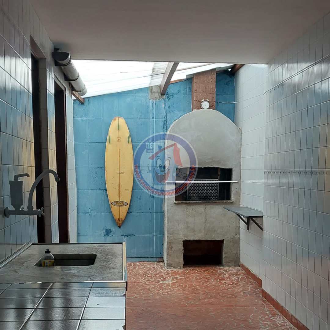 Casa à venda com 2 quartos, 125m² - Foto 13