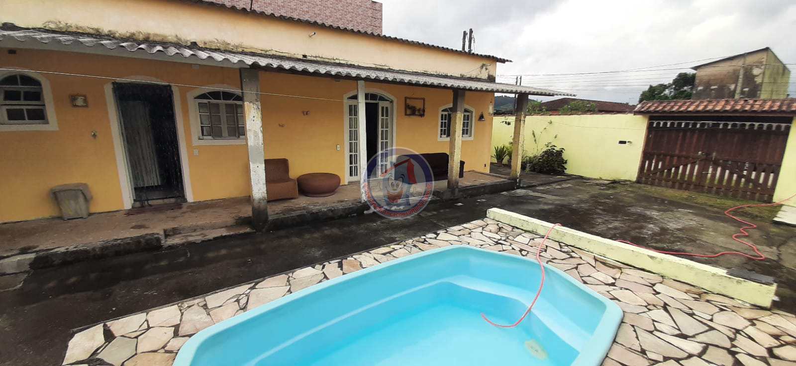 Casa à venda com 2 quartos, 125m² - Foto 2