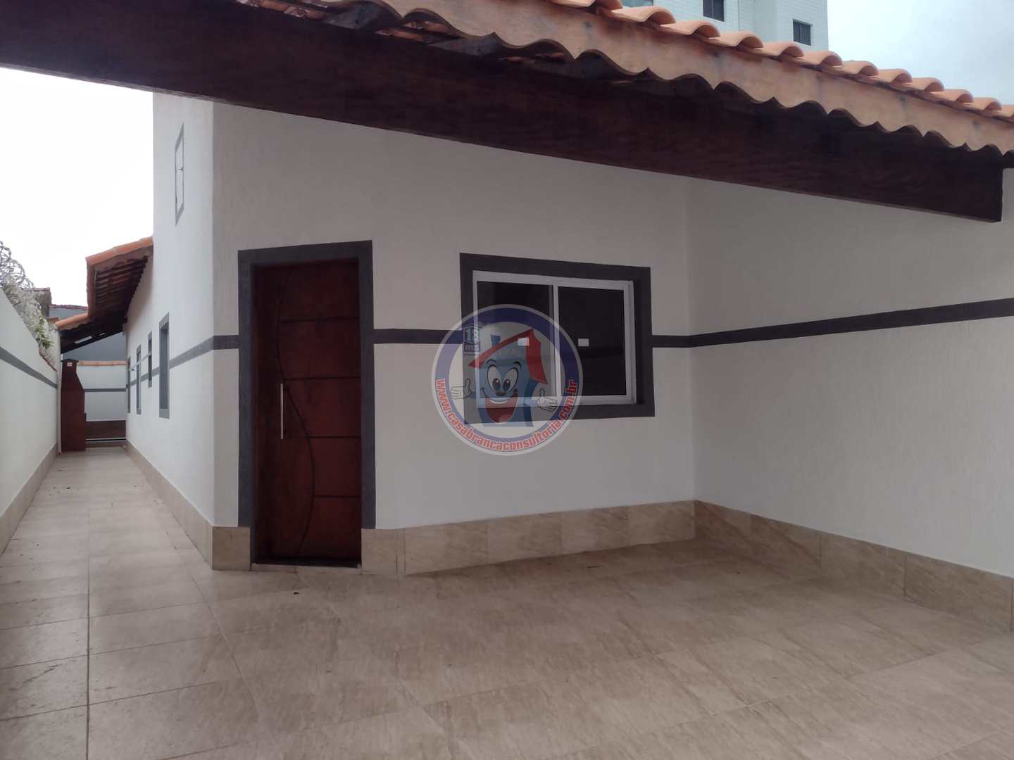 Casa à venda com 2 quartos, 80m² - Foto 4