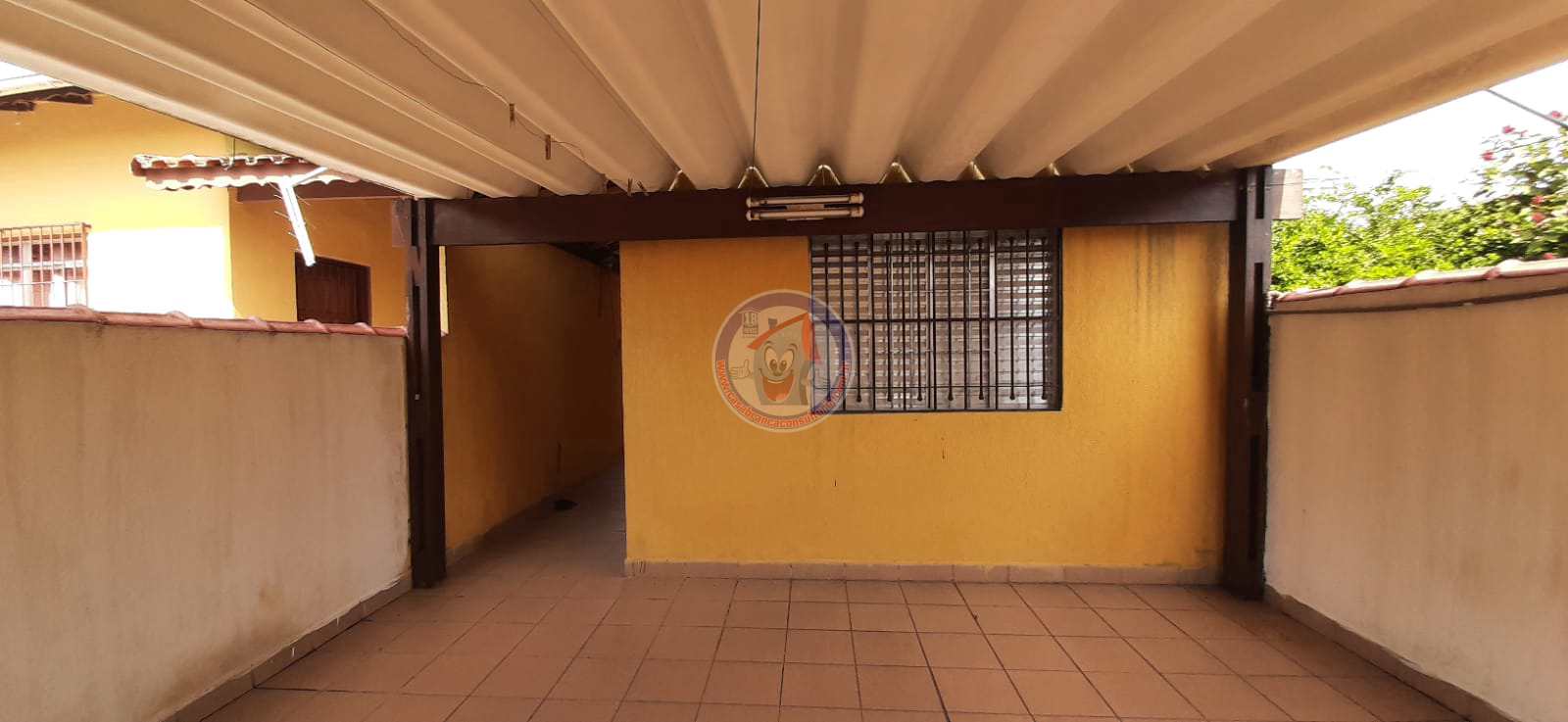 Casa à venda com 2 quartos, 69m² - Foto 1