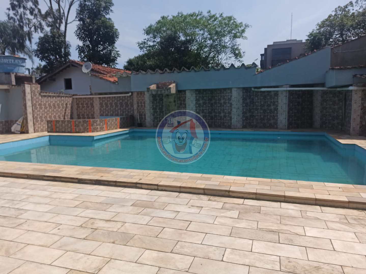 Casa à venda e aluguel com 90 quartos, 5000m² - Foto 2