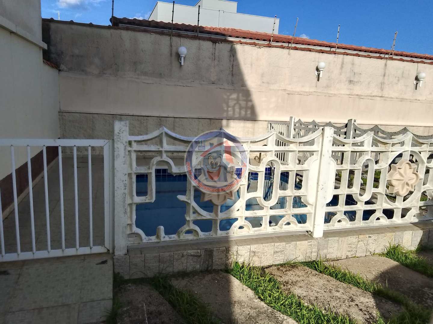Casa de Condomínio à venda e aluguel com 2 quartos, 80m² - Foto 2