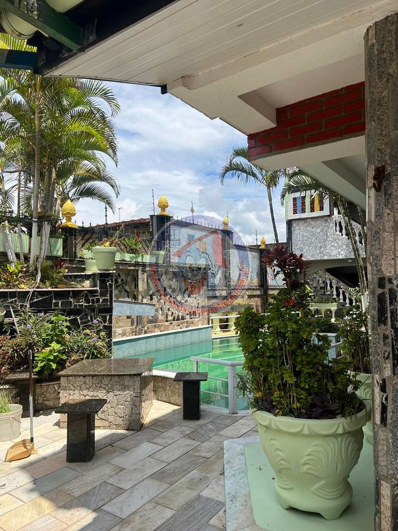 Sobrado à venda e aluguel com 8 quartos, 711m² - Foto 1