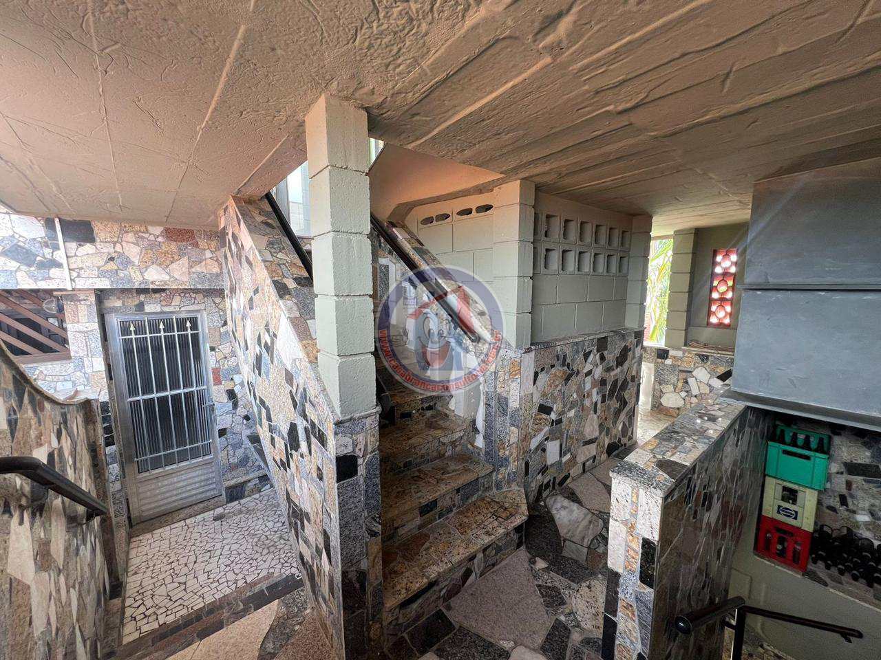 Sobrado à venda e aluguel com 8 quartos, 711m² - Foto 43