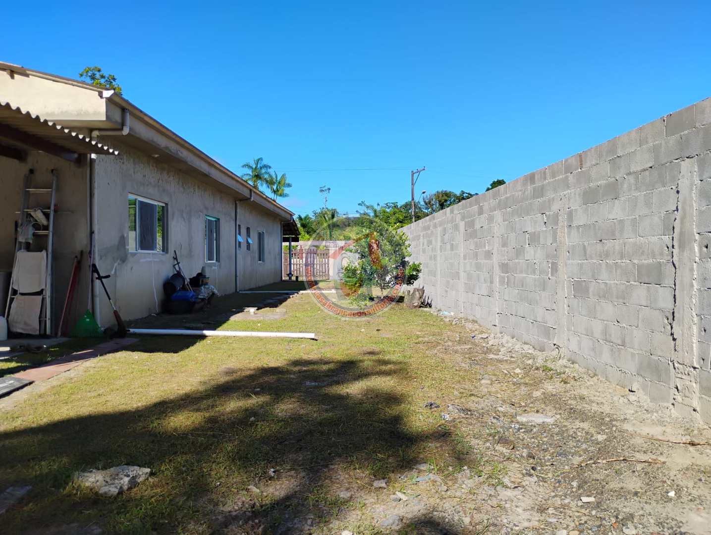 Chácara à venda com 2 quartos, 100m² - Foto 1