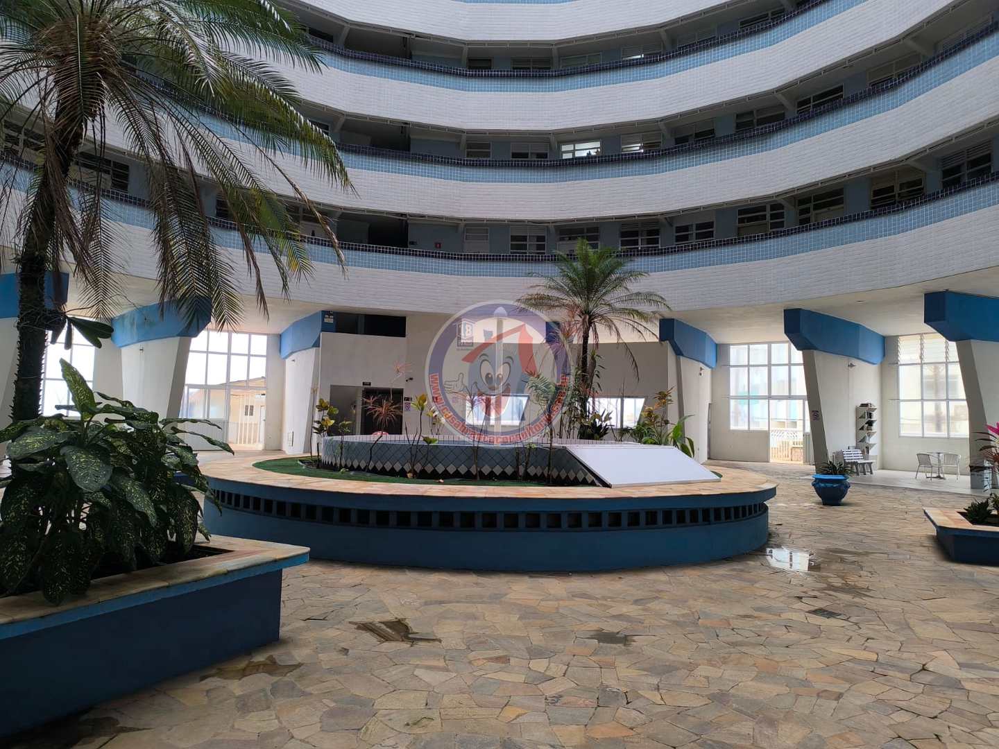 Apartamento à venda e aluguel com 2 quartos, 45m² - Foto 2