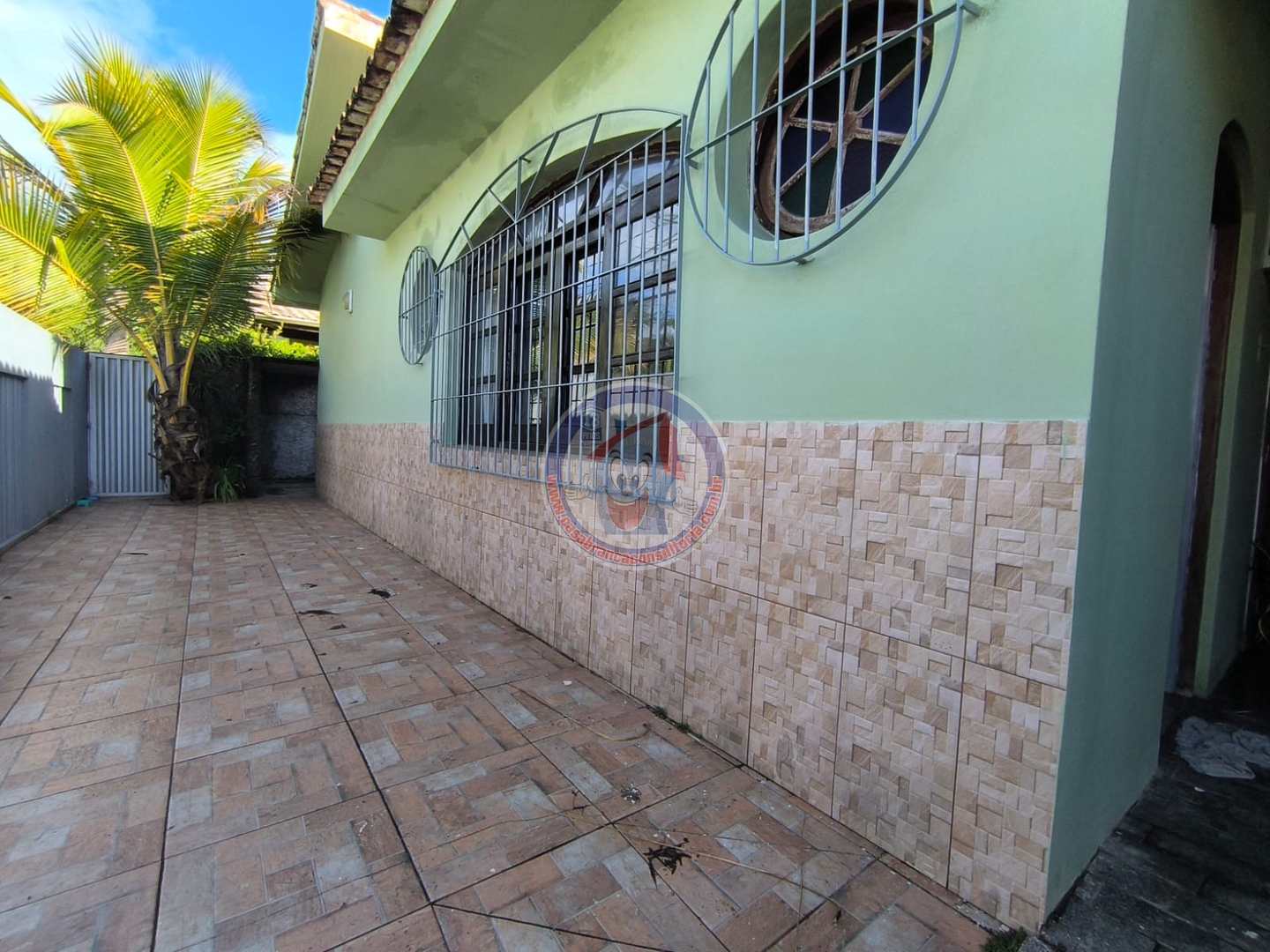 Casa para alugar com 3 quartos, 108m² - Foto 1