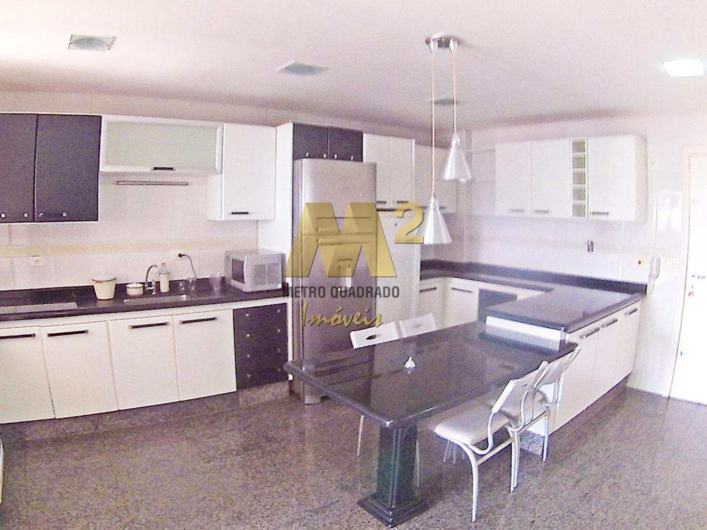 Apartamento à venda com 3 quartos, 210m² - Foto 9