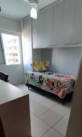 Apartamento à venda com 2 quartos, 76m² - Foto 11