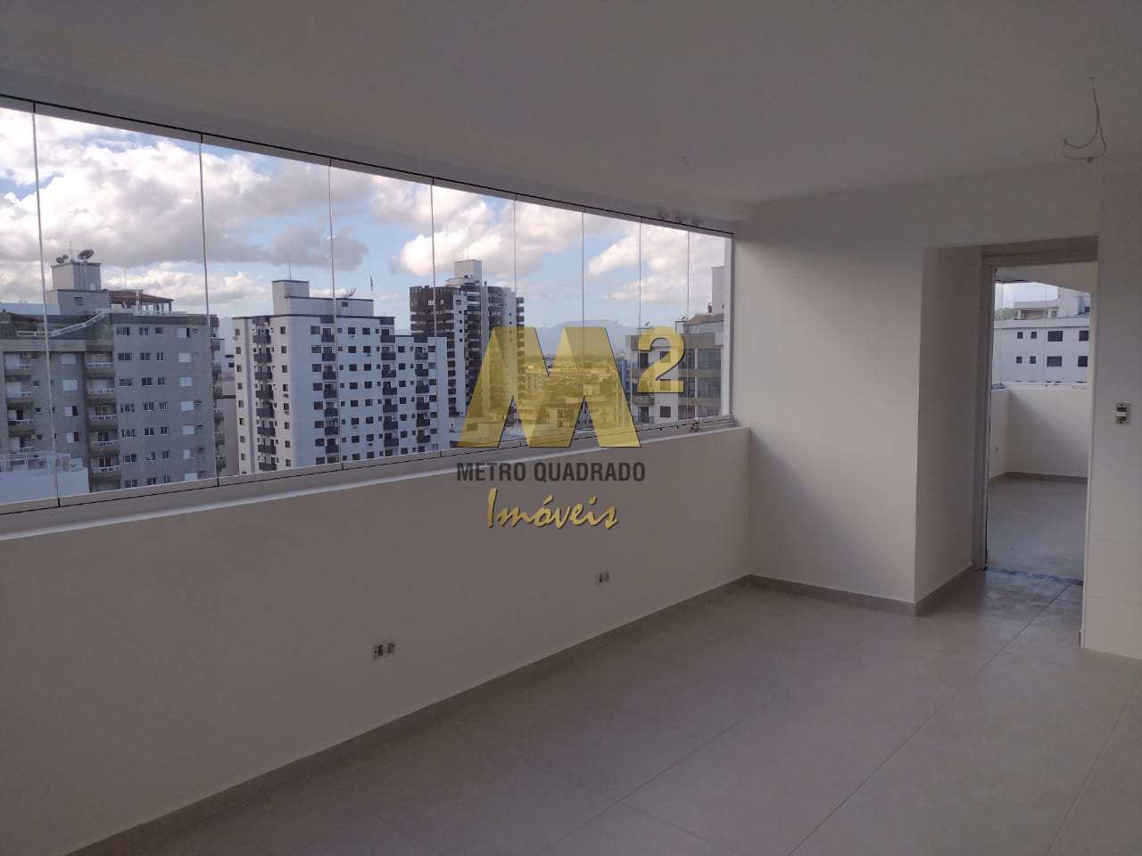 Apartamento à venda com 1 quarto, 45m² - Foto 2