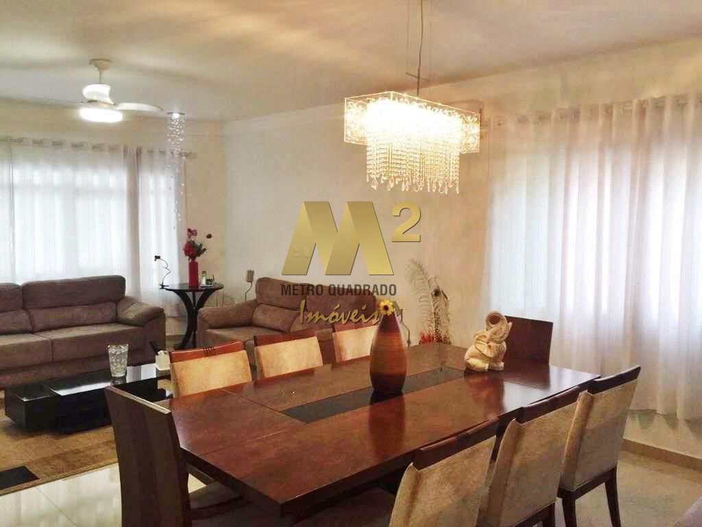 Casa à venda com 3 quartos, 200m² - Foto 4