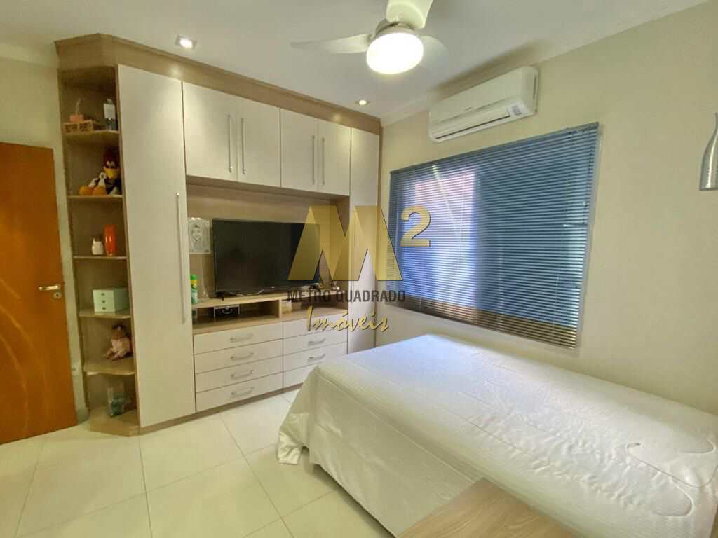 Casa à venda com 3 quartos, 200m² - Foto 17