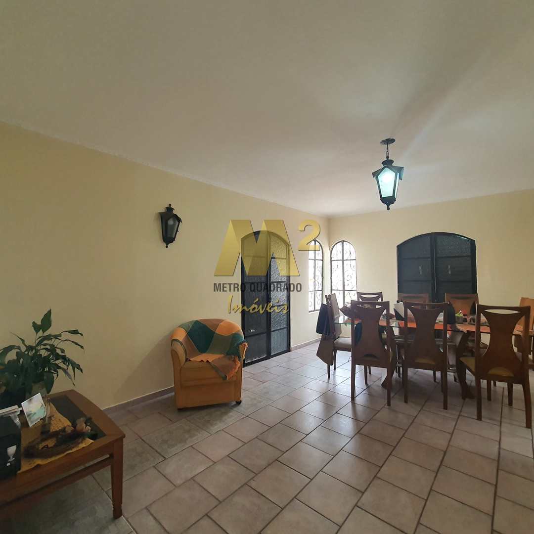 Casa à venda com 2 quartos, 400m² - Foto 9