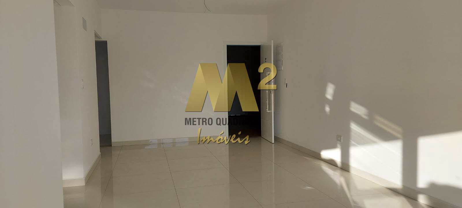 Apartamento à venda com 3 quartos, 133m² - Foto 1