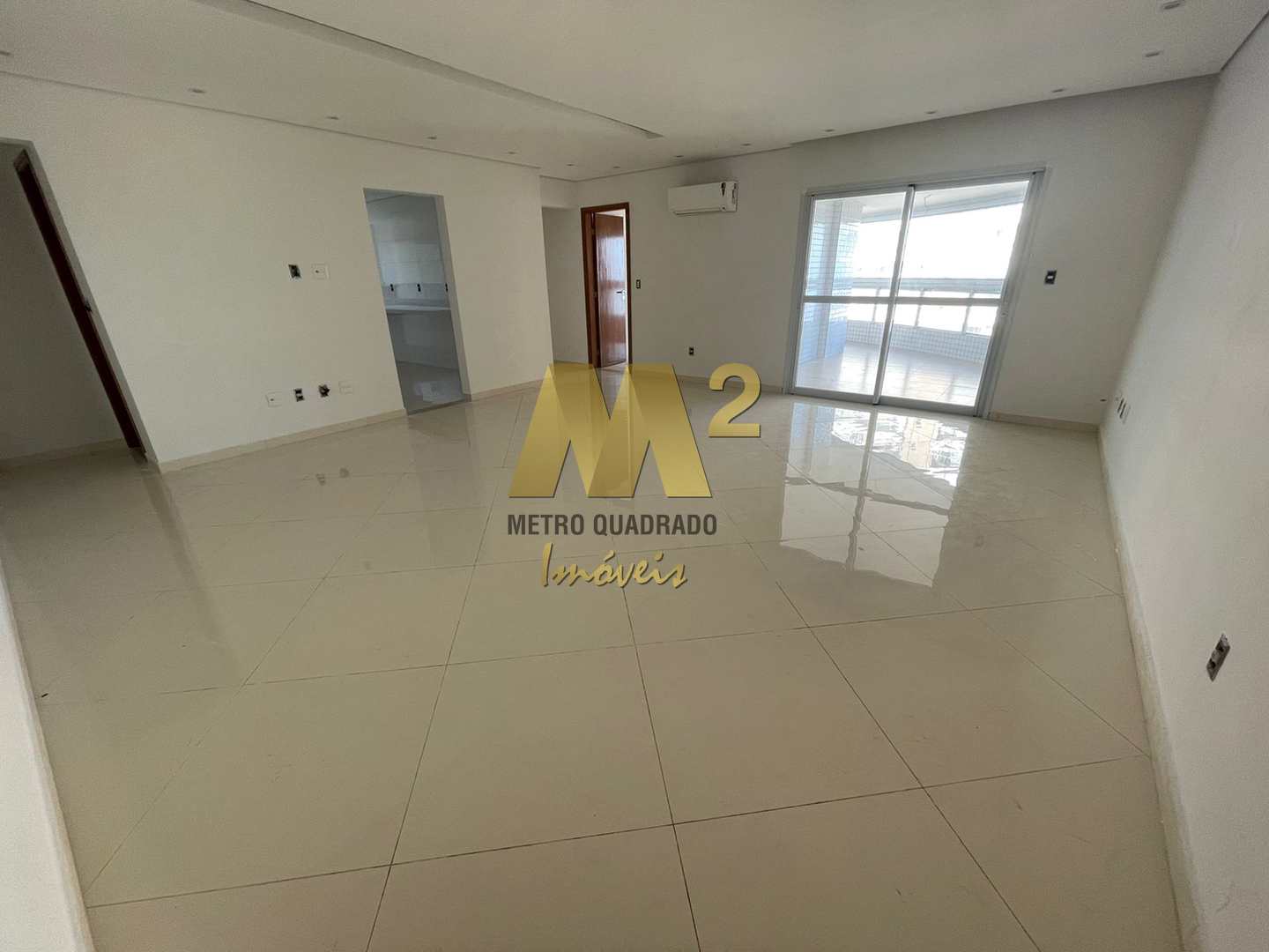 Apartamento à venda com 3 quartos, 145m² - Foto 2