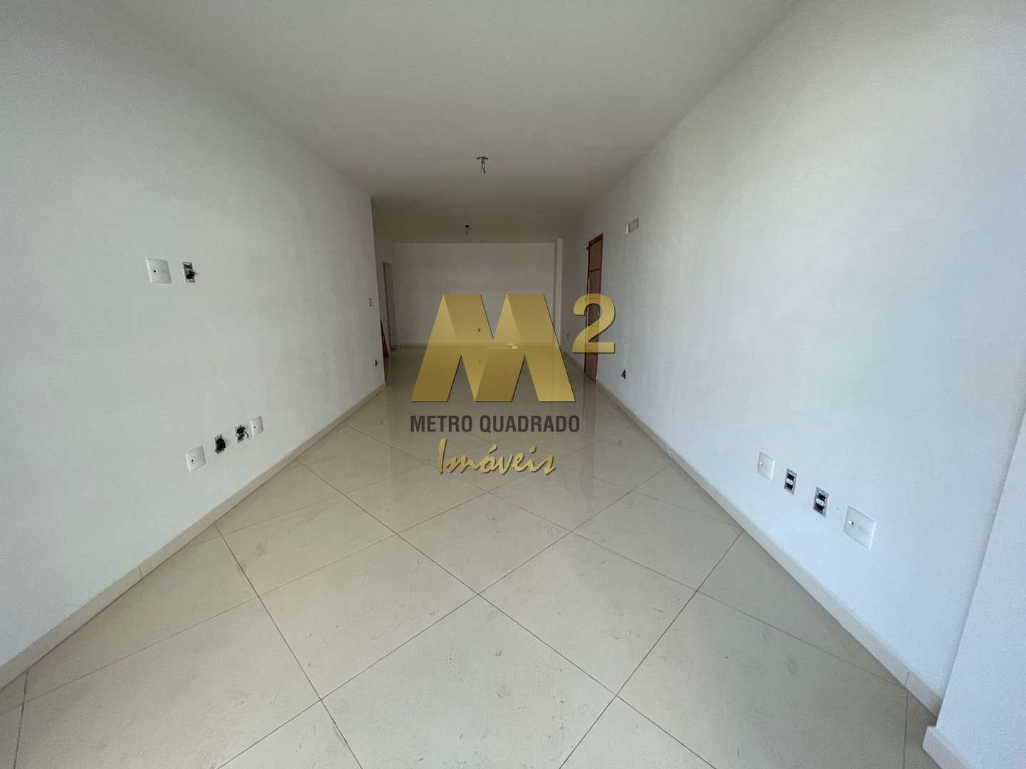 Apartamento à venda com 3 quartos, 162m² - Foto 2