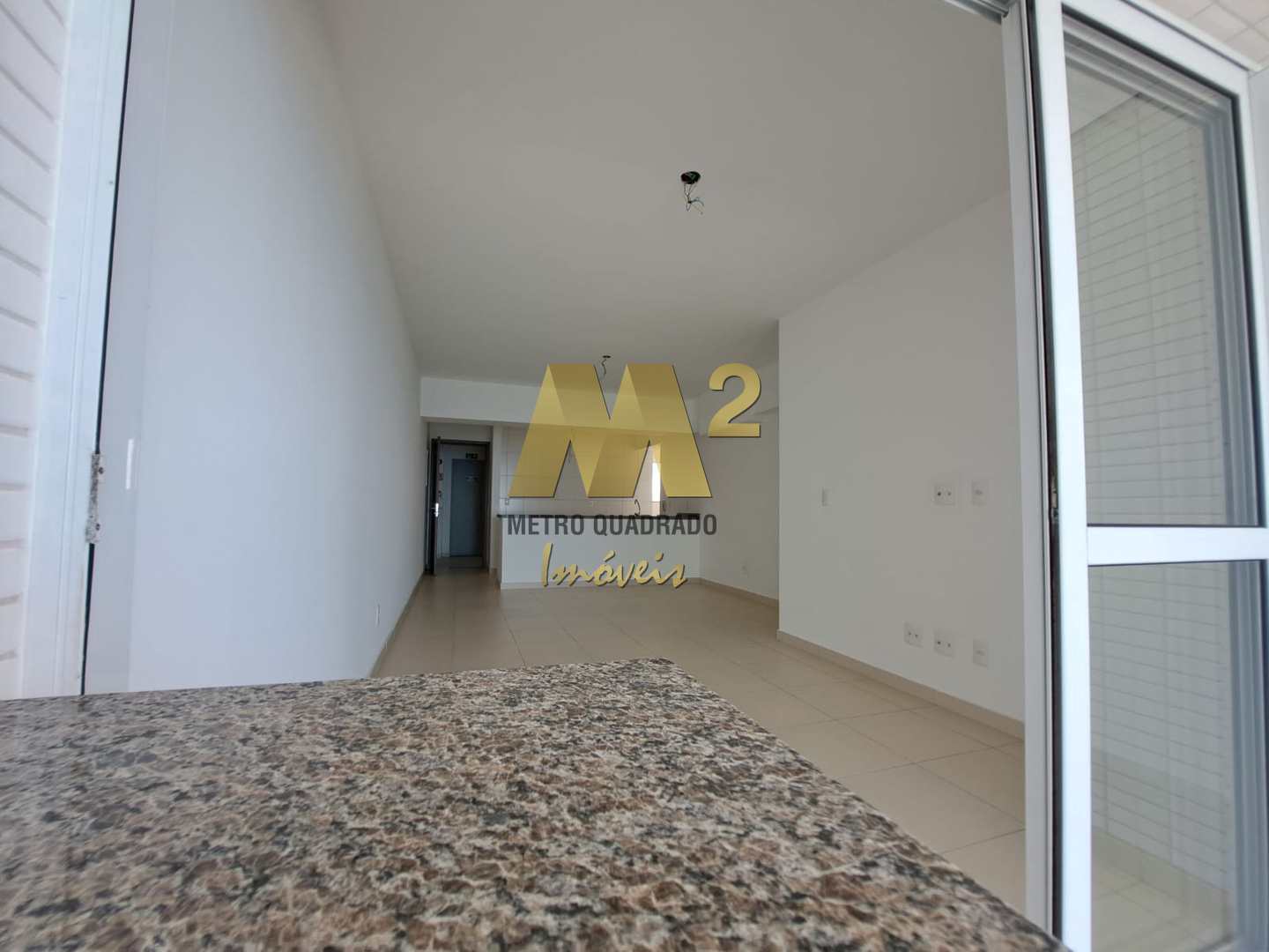 Apartamento à venda com 3 quartos, 111m² - Foto 2