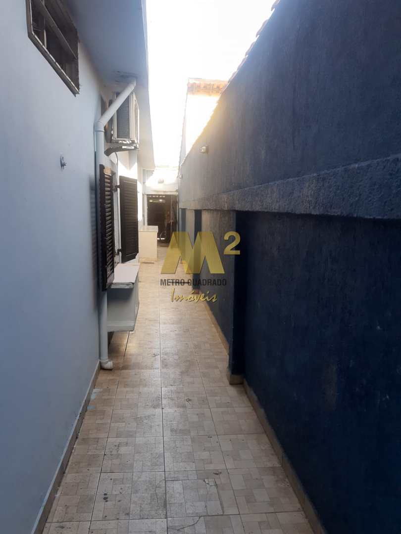 Casa à venda com 3 quartos, 260m² - Foto 27