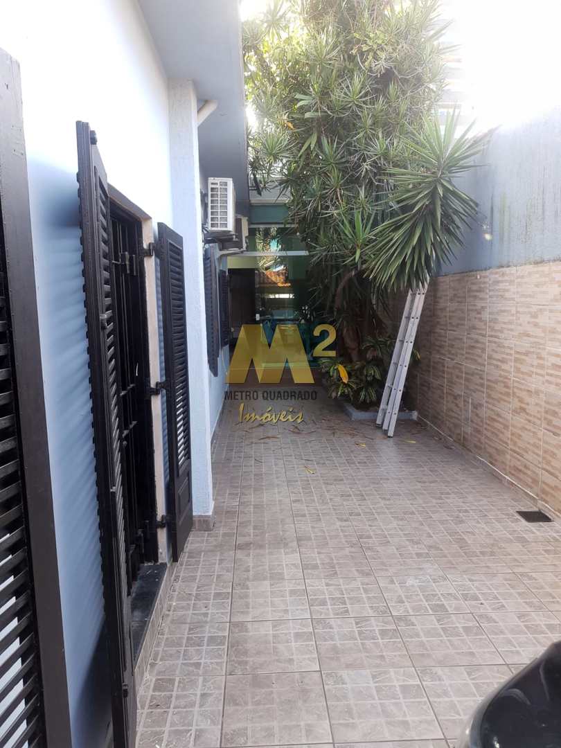 Casa à venda com 3 quartos, 260m² - Foto 15