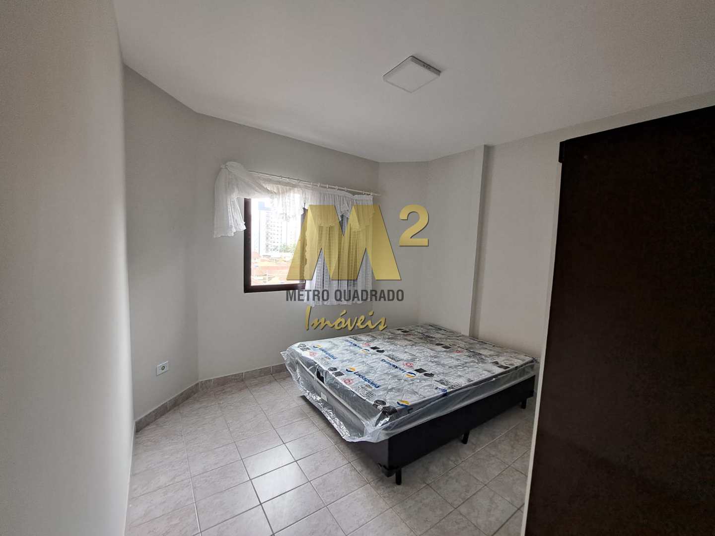 Apartamento à venda com 2 quartos, 75m² - Foto 9