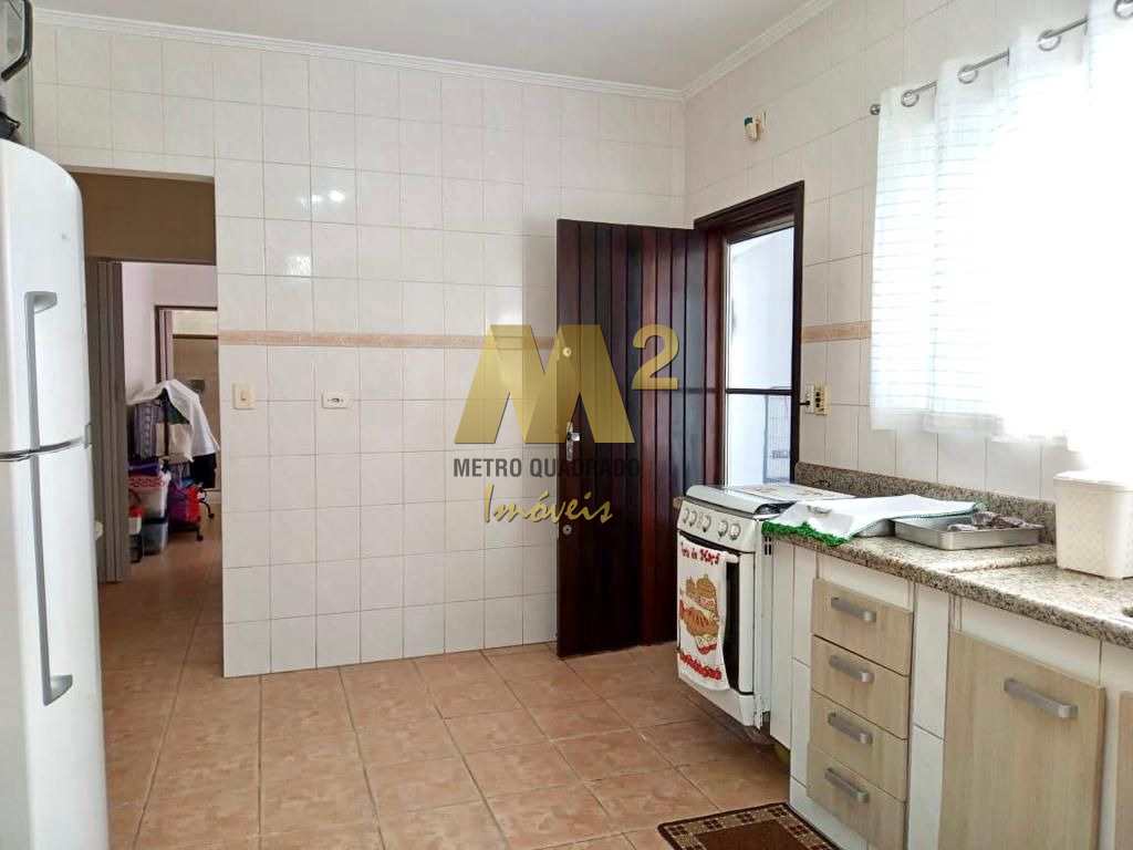 Casa à venda com 2 quartos, 114m² - Foto 9