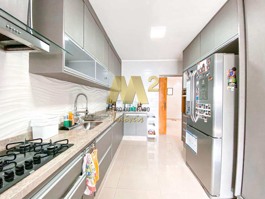 Apartamento à venda com 3 quartos, 153m² - Foto 11