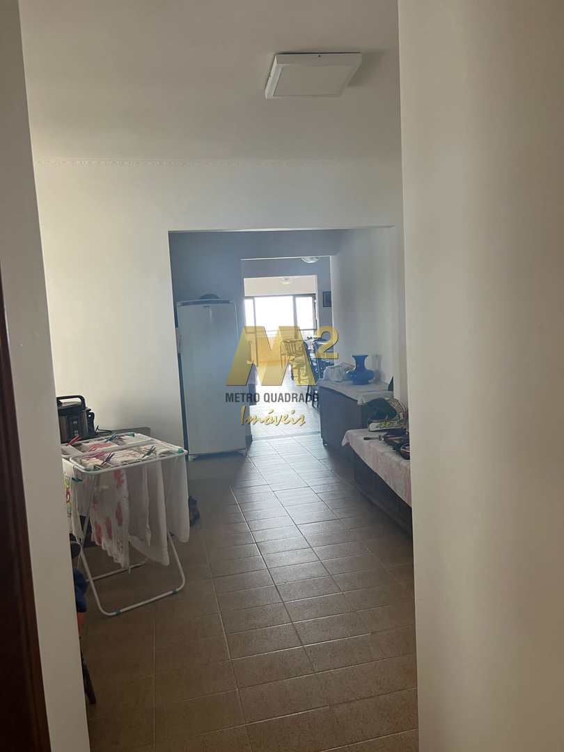 Apartamento à venda com 4 quartos, 140m² - Foto 4