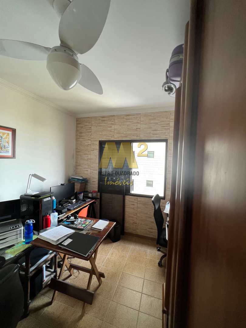 Apartamento à venda com 4 quartos, 140m² - Foto 7