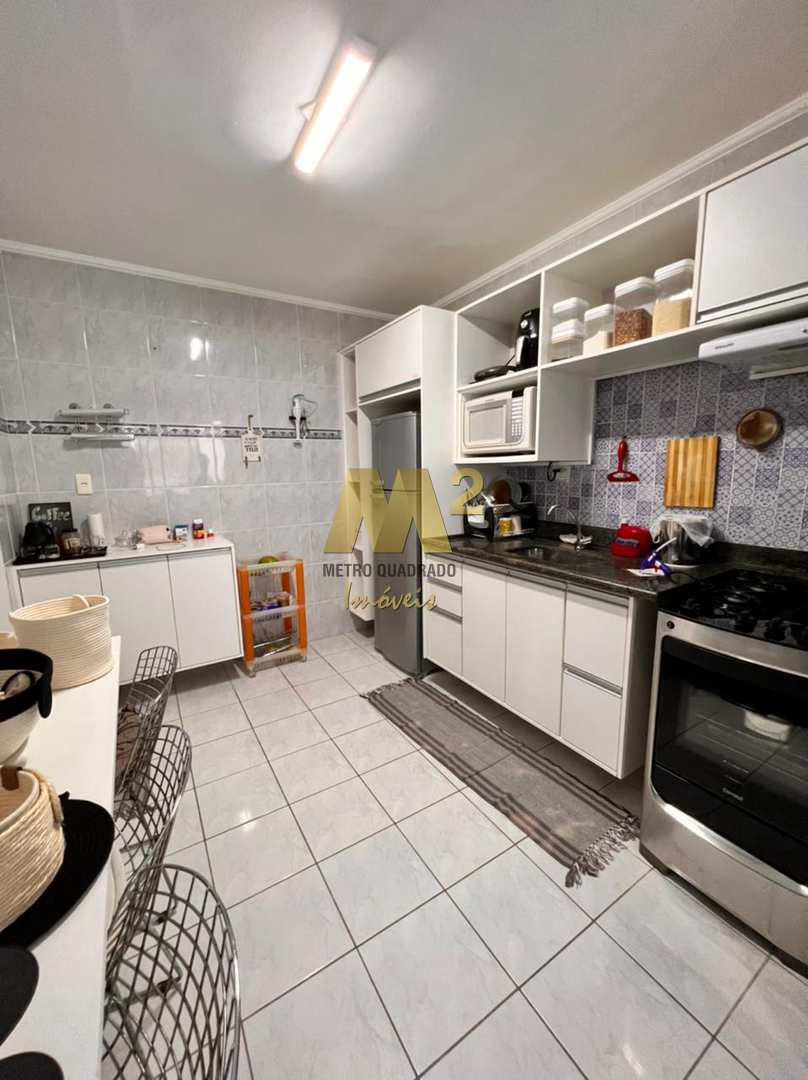 Apartamento à venda com 2 quartos, 70m² - Foto 3