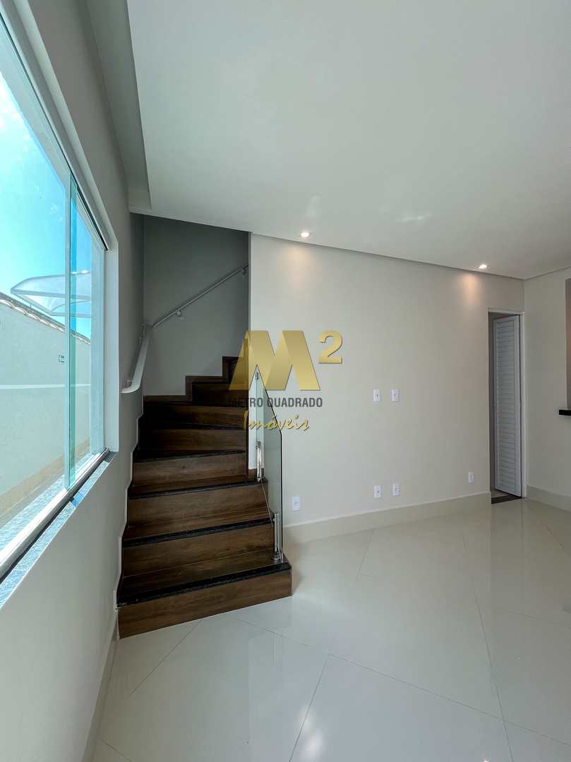 Sobrado à venda com 2 quartos, 53m² - Foto 2