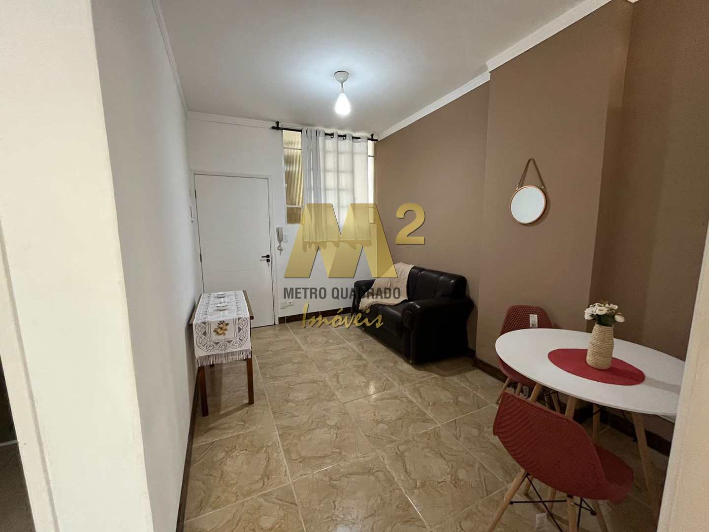 Apartamento à venda com 1 quarto, 42m² - Foto 1