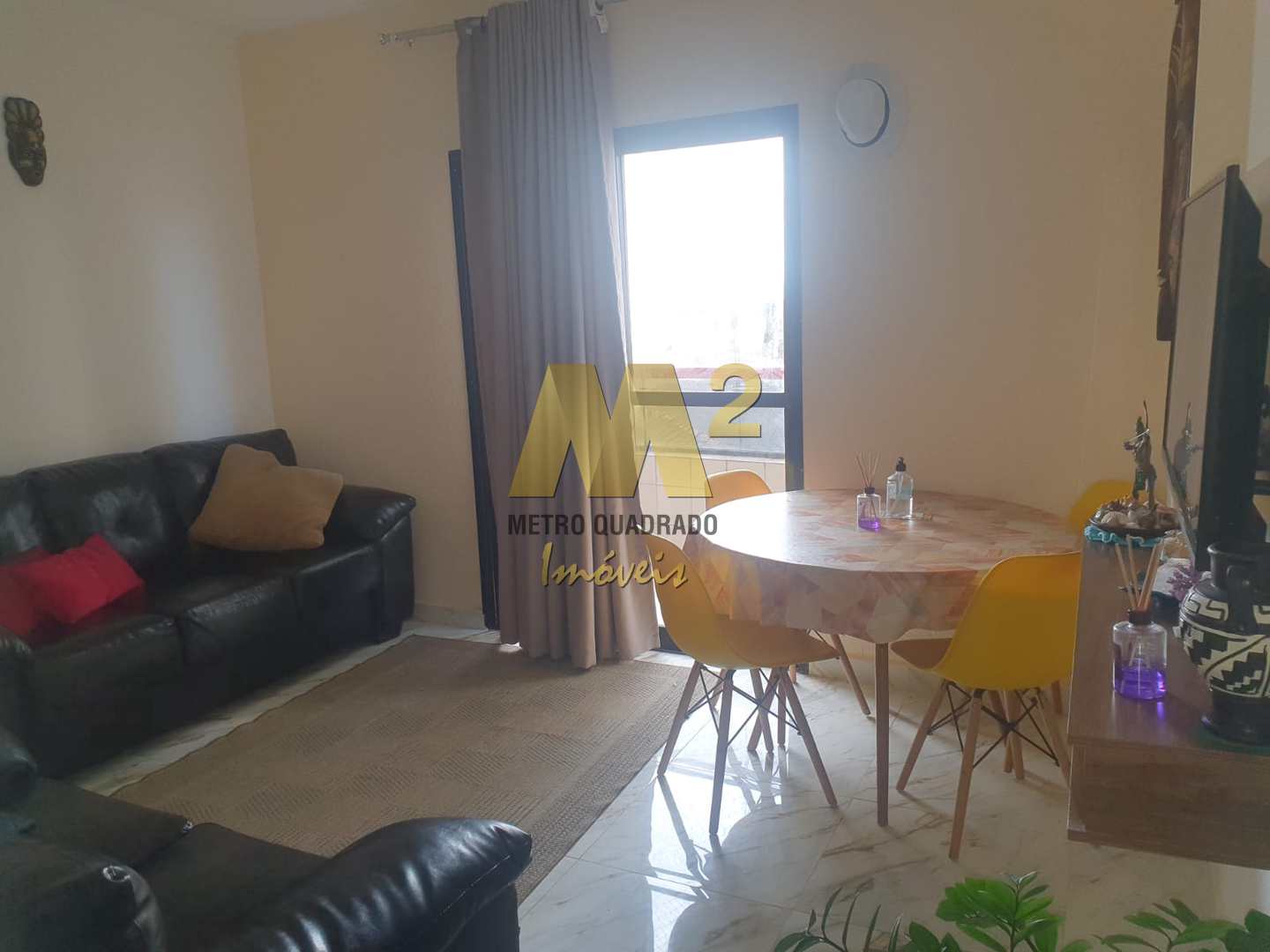 Apartamento à venda com 2 quartos, 76m² - Foto 1