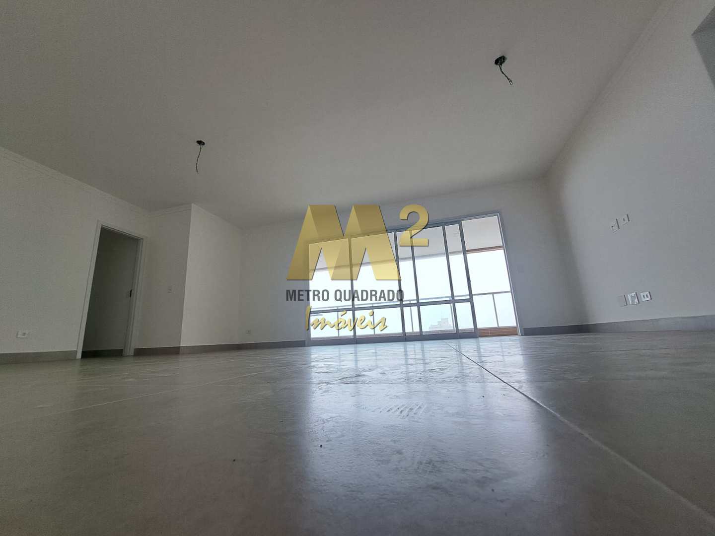 Apartamento à venda com 3 quartos, 145m² - Foto 1