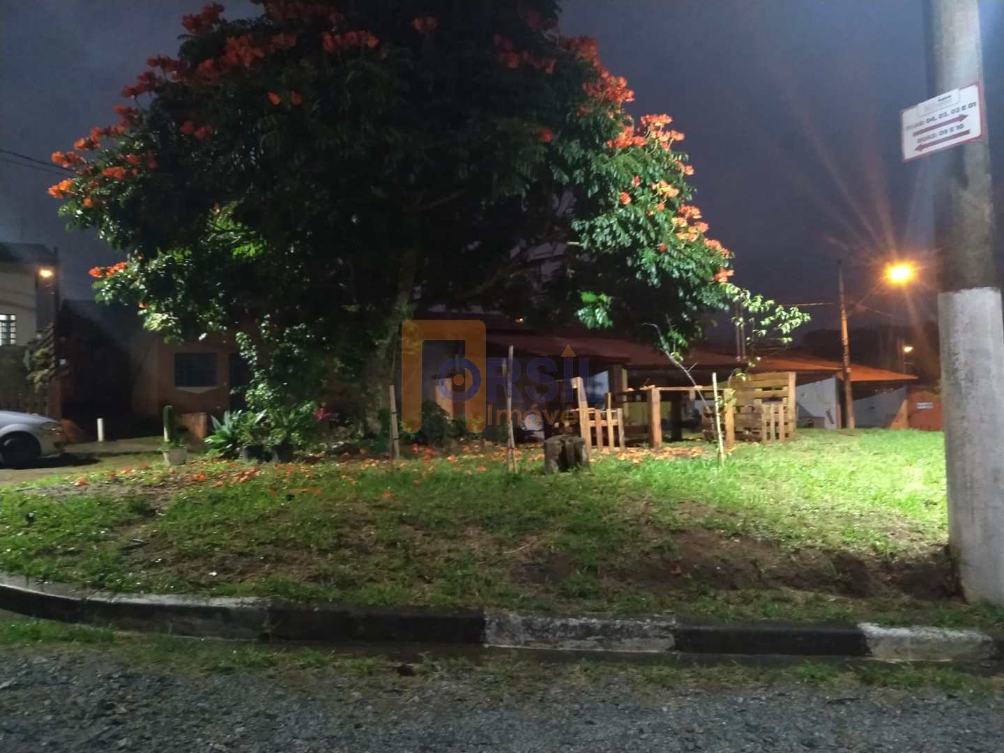 Casa de Condomínio com 2 dorms, Braz Cubas, Mogi das Cruzes R 220
