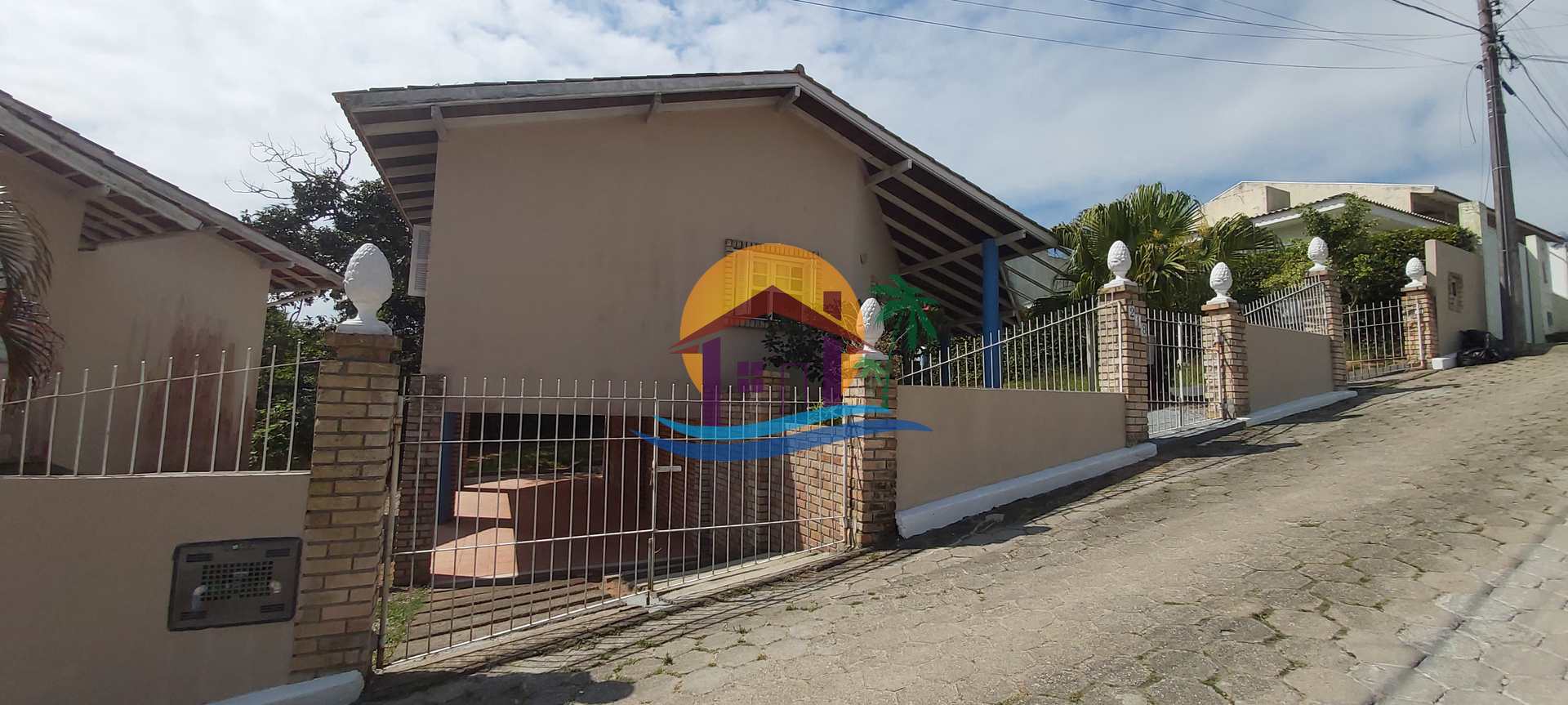 Casa à venda com 3 quartos, 380m² - Foto 3