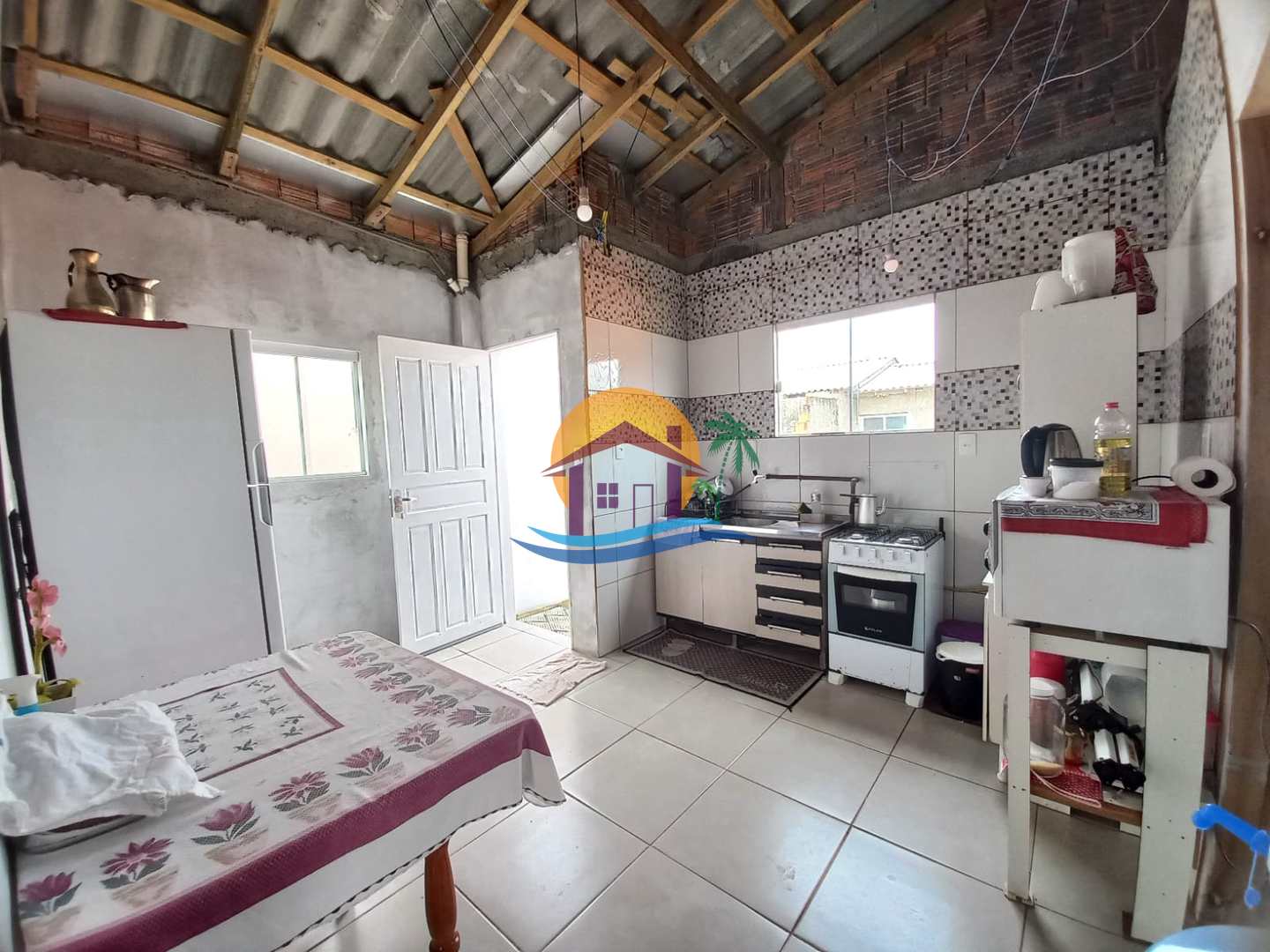 Casa à venda com 8 quartos, 180m² - Foto 18