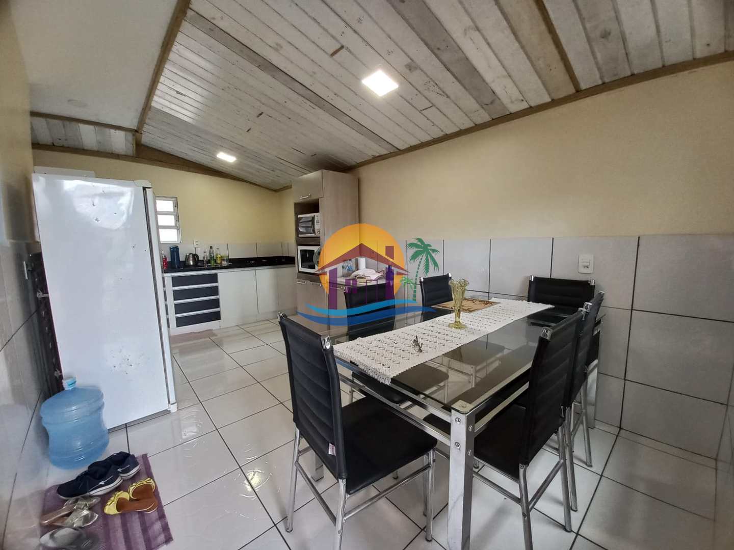 Casa à venda com 8 quartos, 180m² - Foto 5