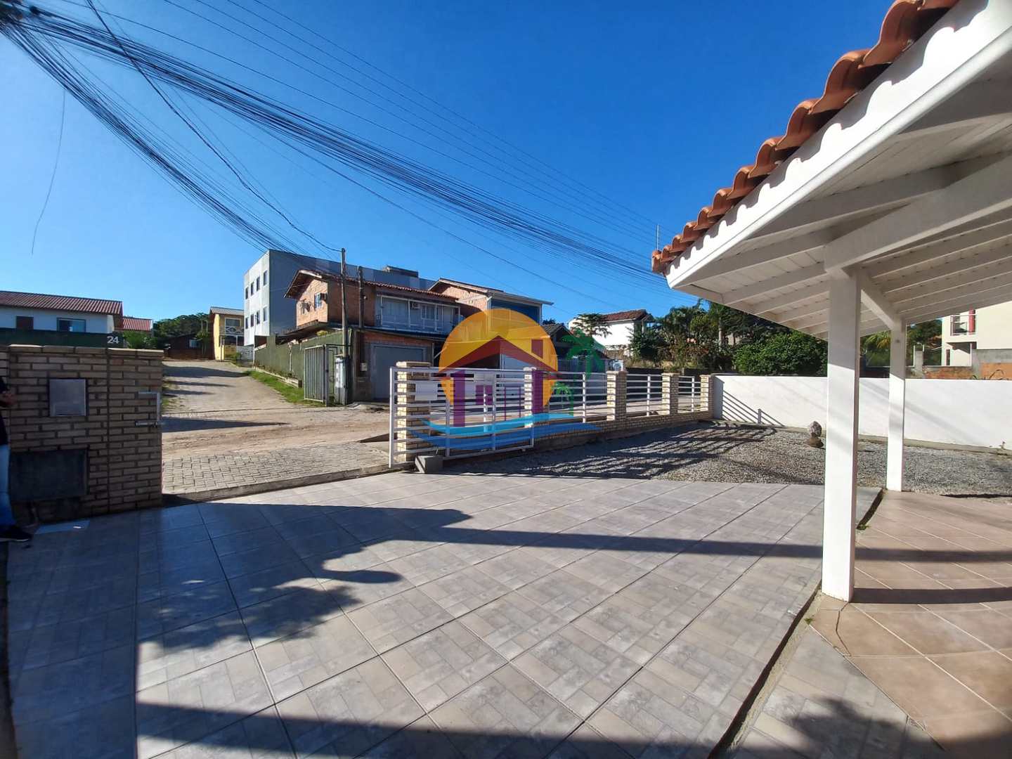 Casa à venda com 3 quartos, 360m² - Foto 2