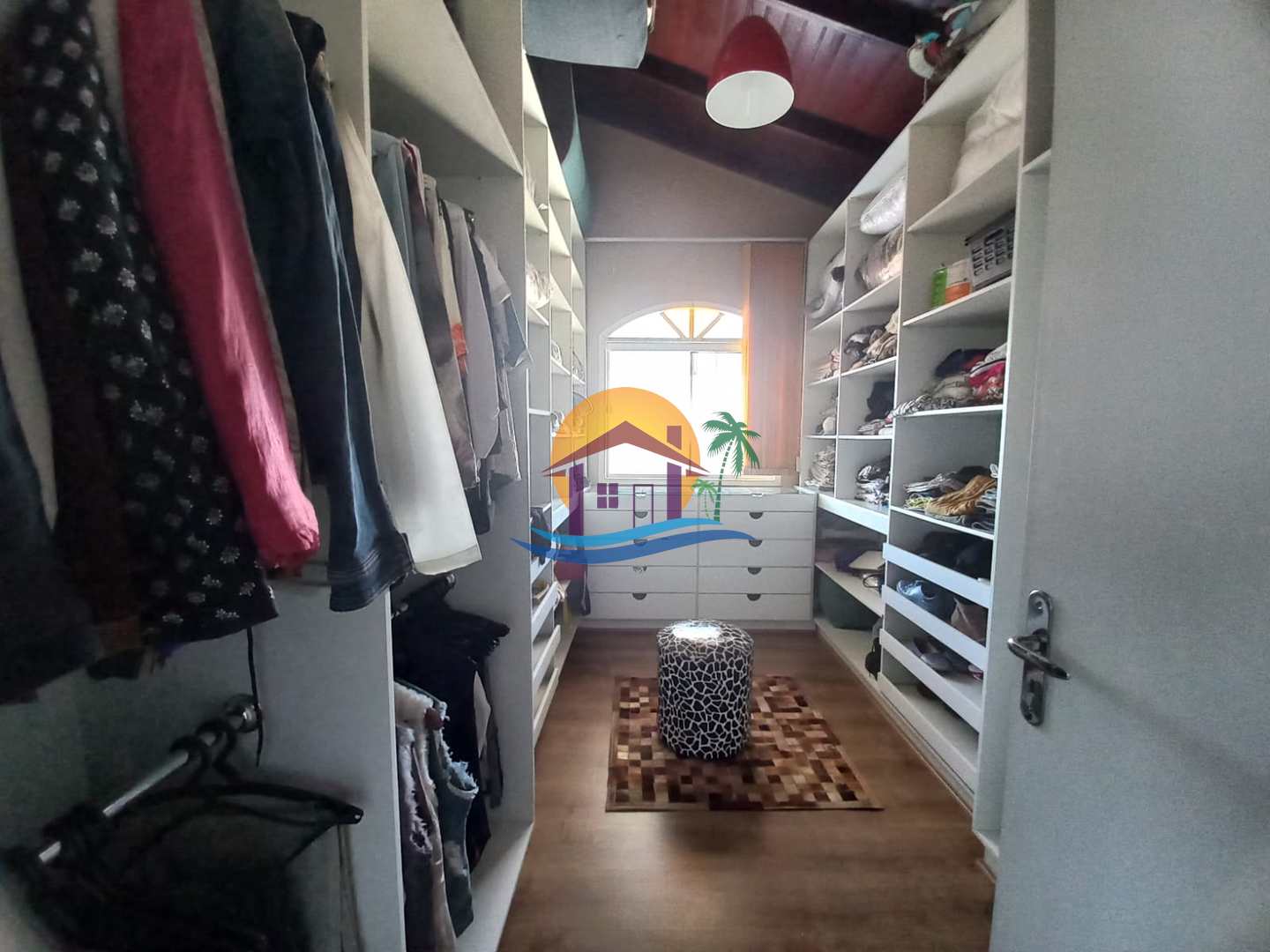 Casa à venda com 3 quartos, 210m² - Foto 15