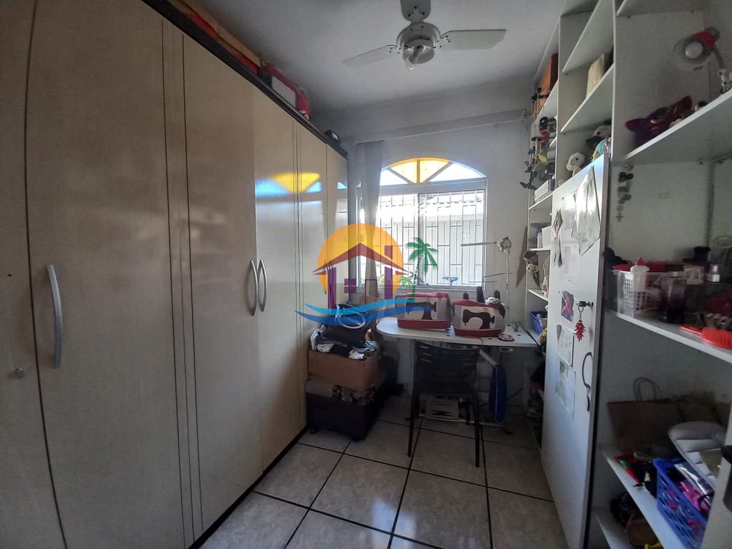 Casa à venda com 3 quartos, 210m² - Foto 4