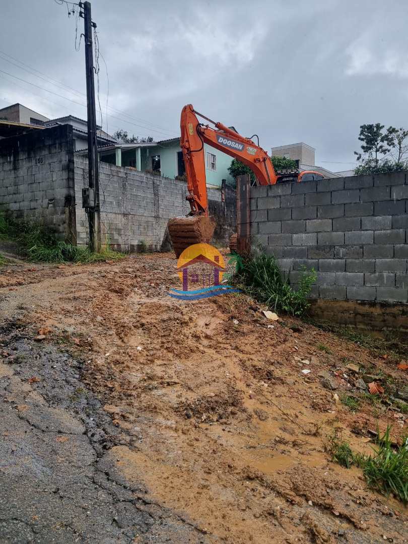 Terreno à venda com 2 quartos, 70m² - Foto 1