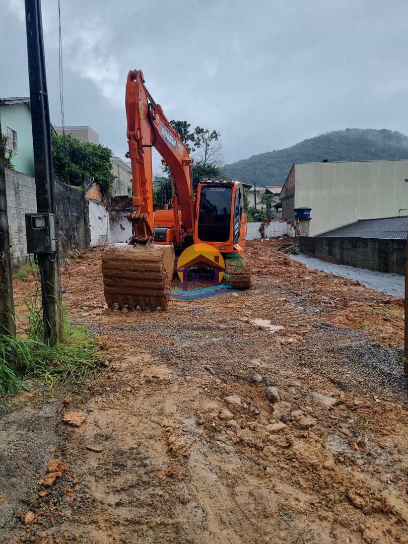 Terreno à venda com 2 quartos, 70m² - Foto 4