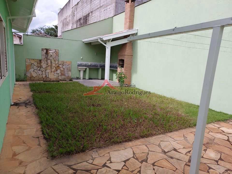 Casa com 4 dorms, Campos Elíseos, Taubaté, Cod: 61079