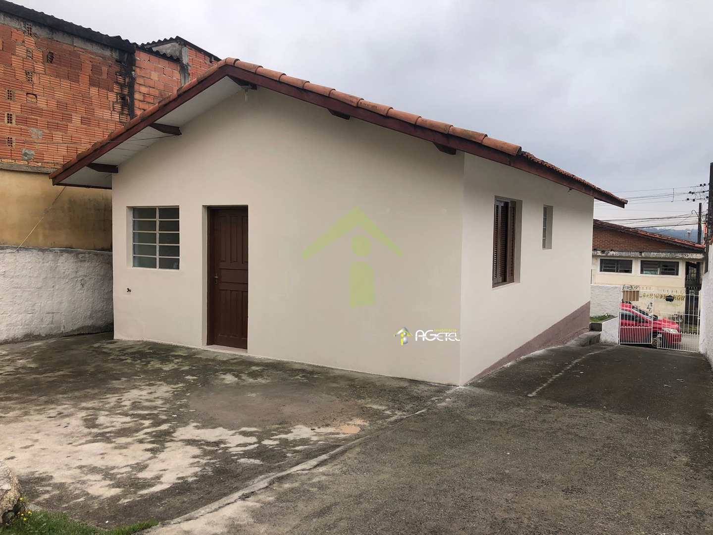 Casa com 2 dorms, Jardim Emília, Embu-Guaçu - R$ 370 mil, Cod: 2496