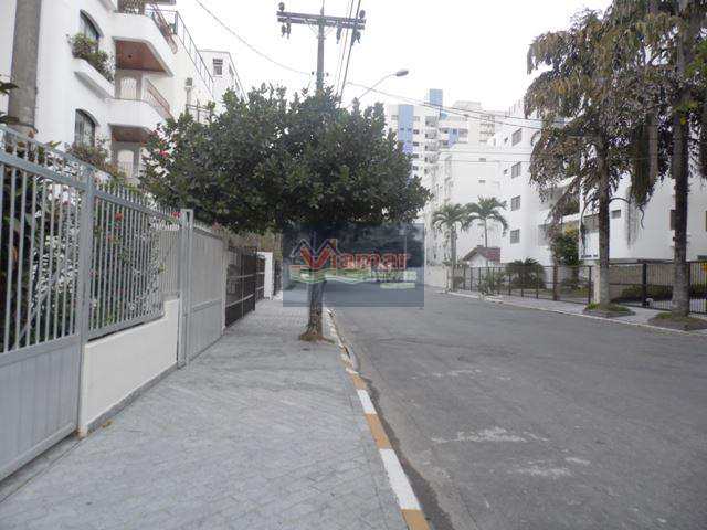 Apartamento para alugar com 2 quartos, 62m² - Foto 17