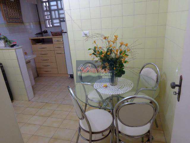 Apartamento para alugar com 2 quartos, 75m² - Foto 9