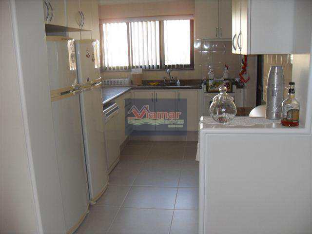 Apartamento à venda com 3 quartos, 200m² - Foto 22