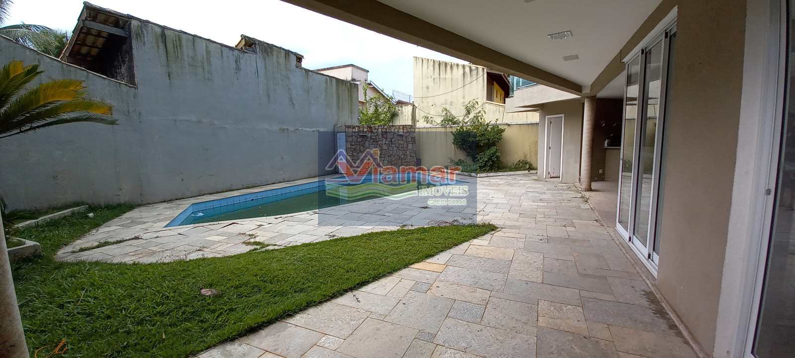 Casa à venda com 4 quartos, 350m² - Foto 4