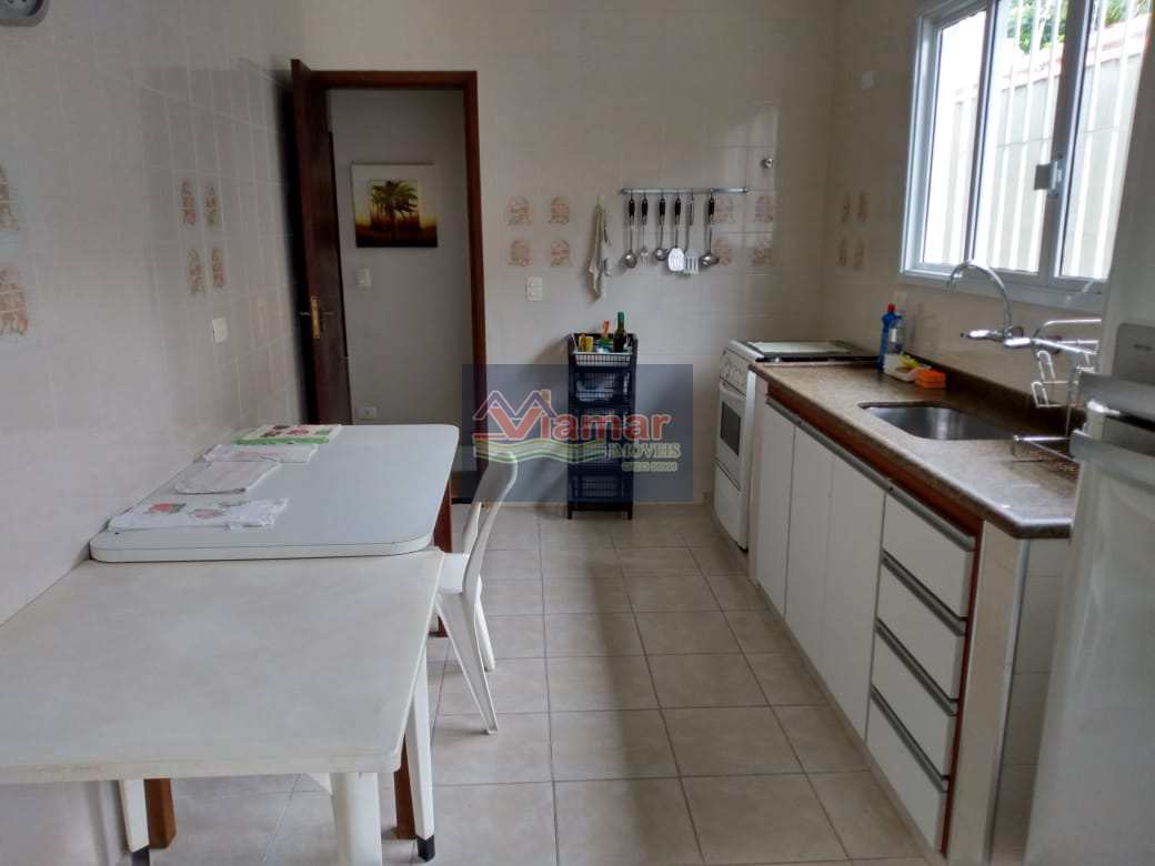 Casa à venda com 3 quartos, 180m² - Foto 17